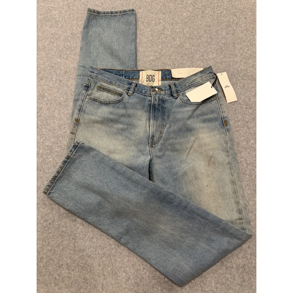 BDG Urban Outfitters Sneaker Stack Fit Light Wash Blue Jeans Mens 32 NEW